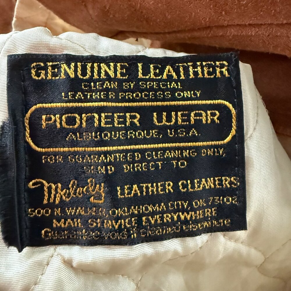 Pioneer Wear Vintage Mens Shearling Suede Coat With Embroidered Trim & Quilted L - Picture 8 of 8